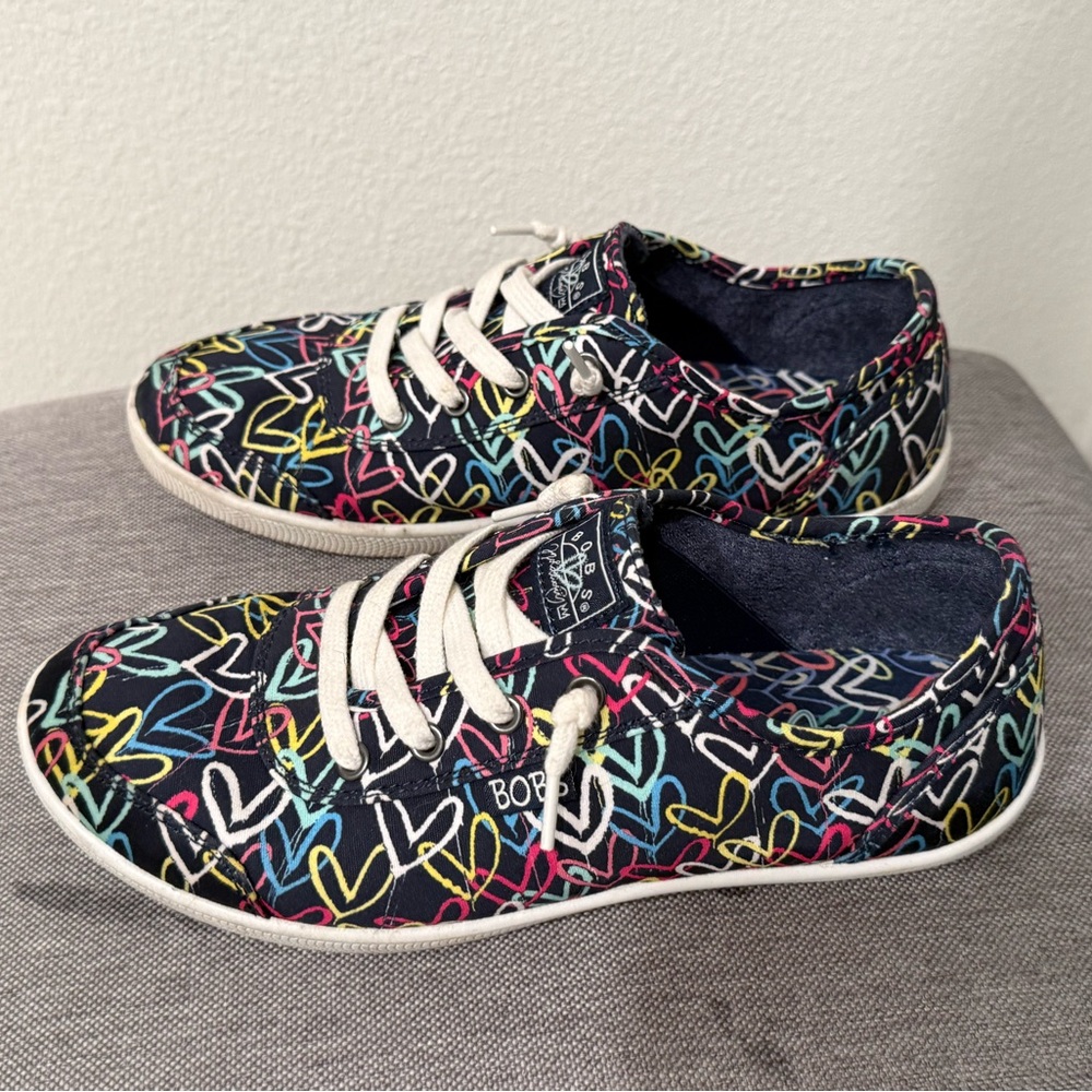 Great Condition! Bobs Hearts Womens Sneakers, Size 6.5